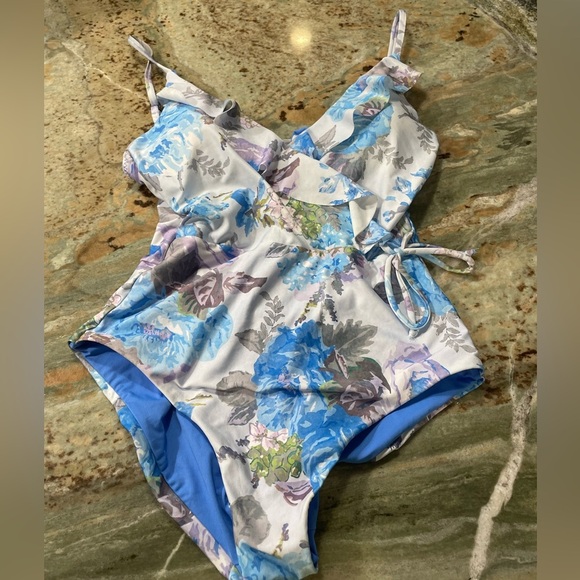 Becca NWOT floral ruffled one-piece swimsuit - medium - Picture 2 of 7